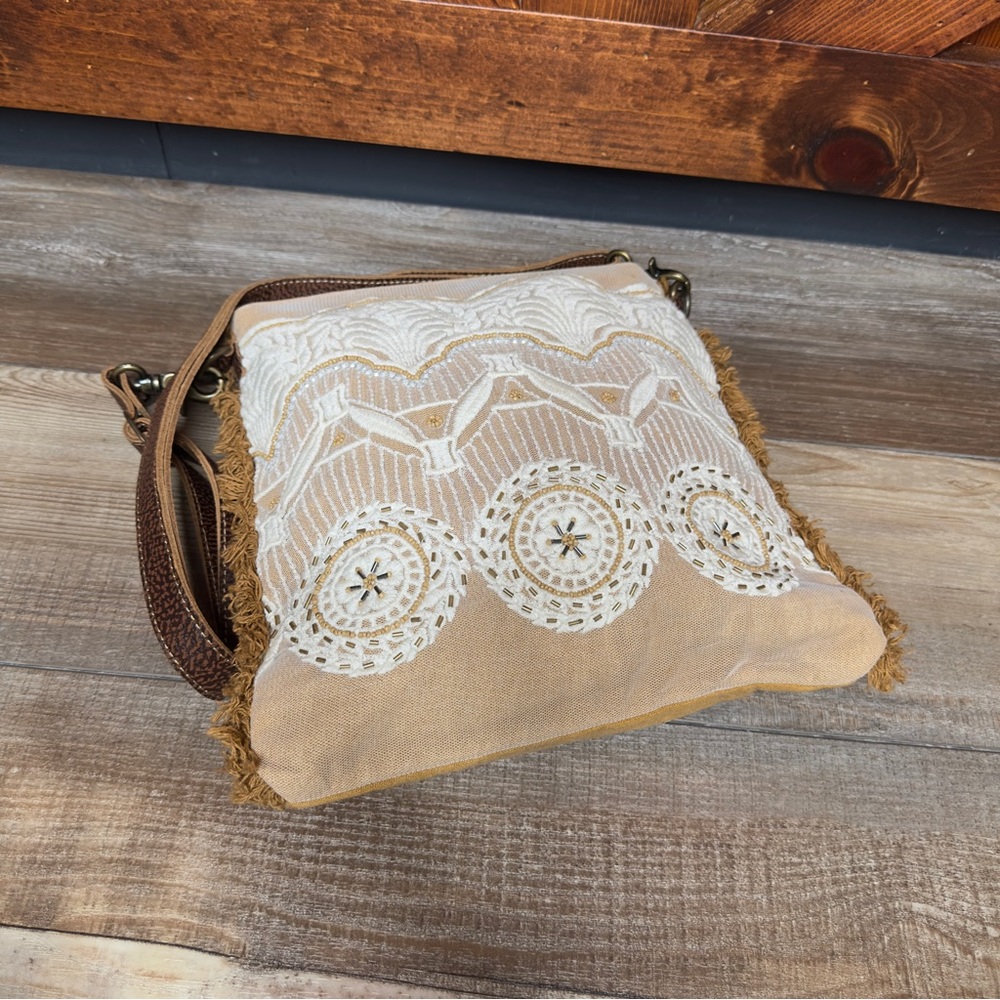 Myra Bag Purse Prairie Lace Shoulder Bag in Cottage White - Picture 7 of 10